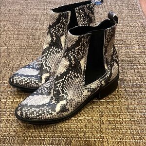 Steve Madden Black and White Snakeskin Ankle Booties